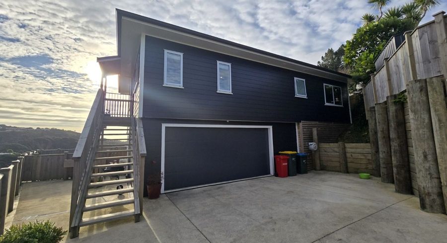  at 10 Gaff Place, Whitby, Porirua