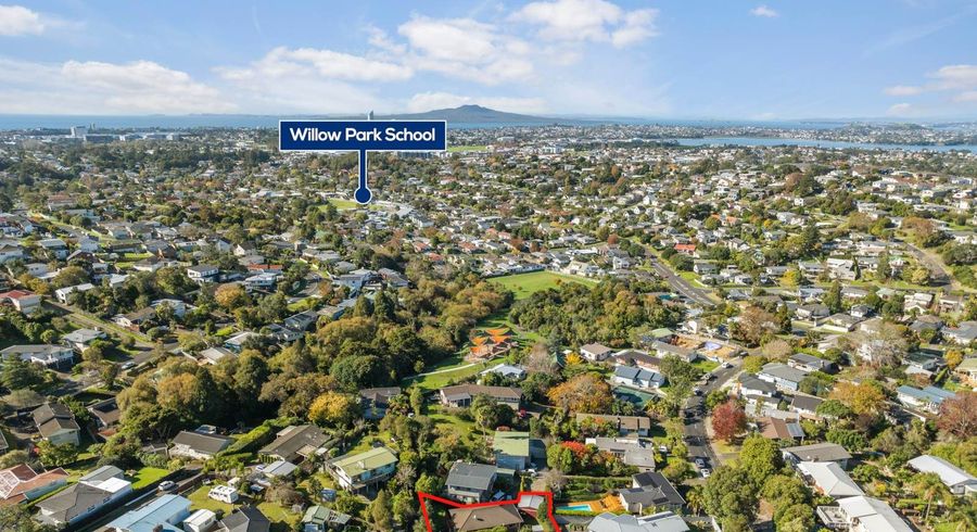  at 44A  McDowell Crescent, Hillcrest, North Shore City, Auckland