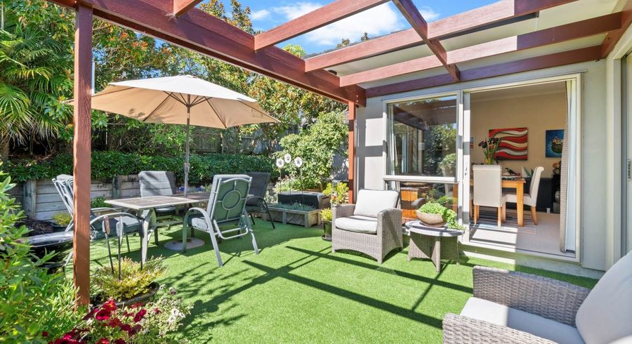  at 37 Admirals Court Drive, Greenhithe, Auckland