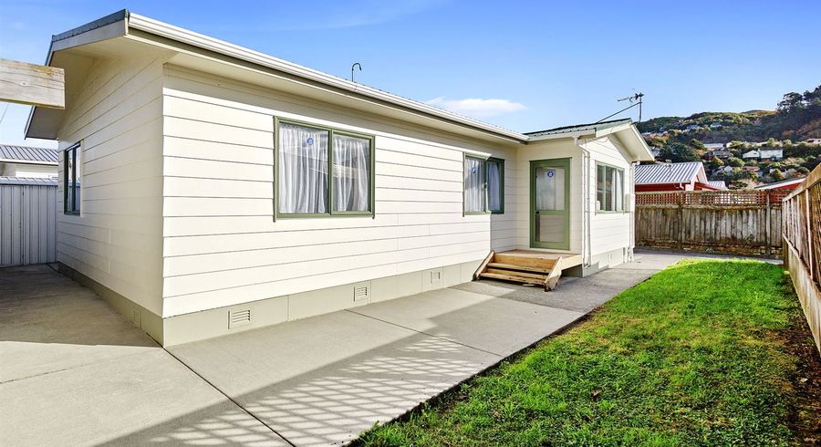  at 13 Rawson Street, Tawa, Wellington