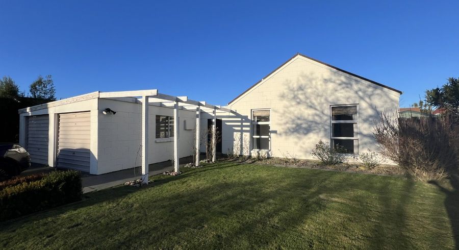  at 11 Camberwell Place, Avonhead, Christchurch City, Canterbury