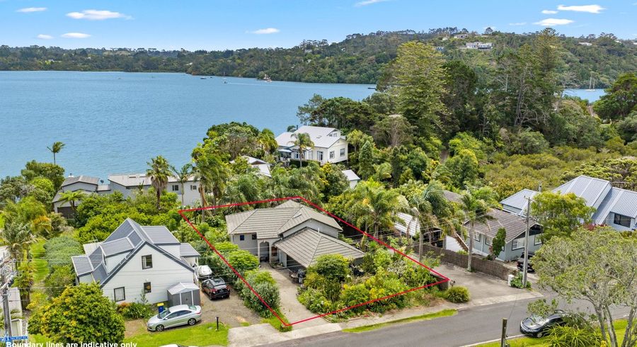  at 4 Twin Wharf Road, Herald Island, Waitakere City, Auckland