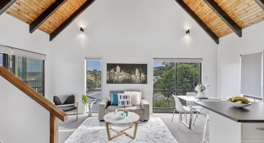  at 18 Delshaw Avenue, Stanmore Bay, Whangaparaoa
