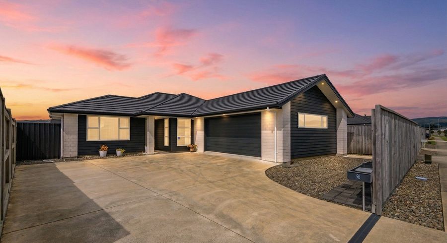  at 96 Johnstone Drive, Fitzherbert, Palmerston North, Manawatu / Whanganui