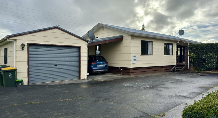  at 19 Edgewater Drive, Pakuranga, Manukau City, Auckland