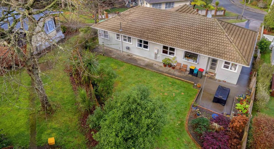  at 46 Kiwi Crescent, Tawa, Wellington