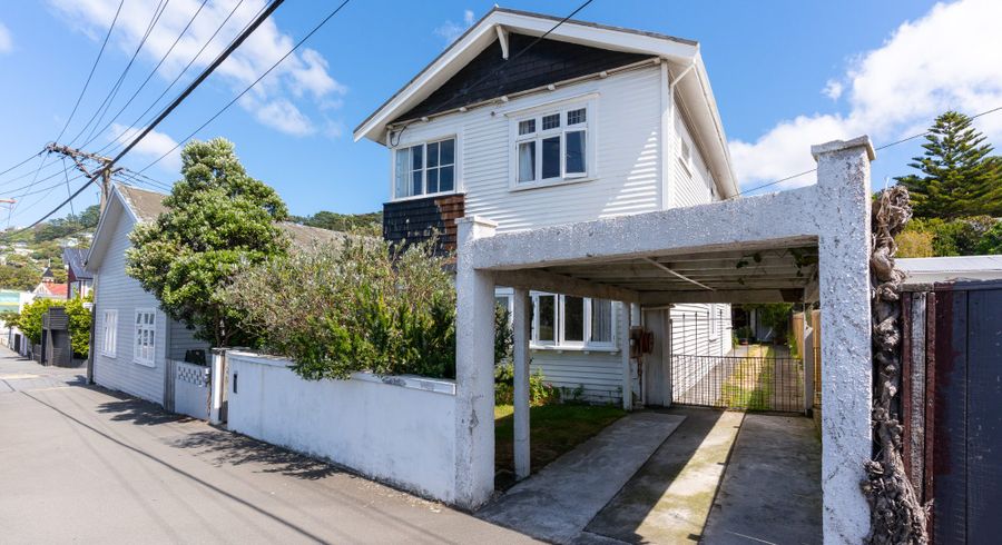  at 18 Kilbirnie Crescent, Kilbirnie, Wellington