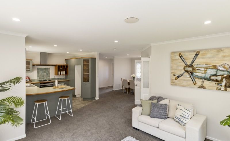  at 94 Ayrshire Drive, Grandview Heights, Hamilton