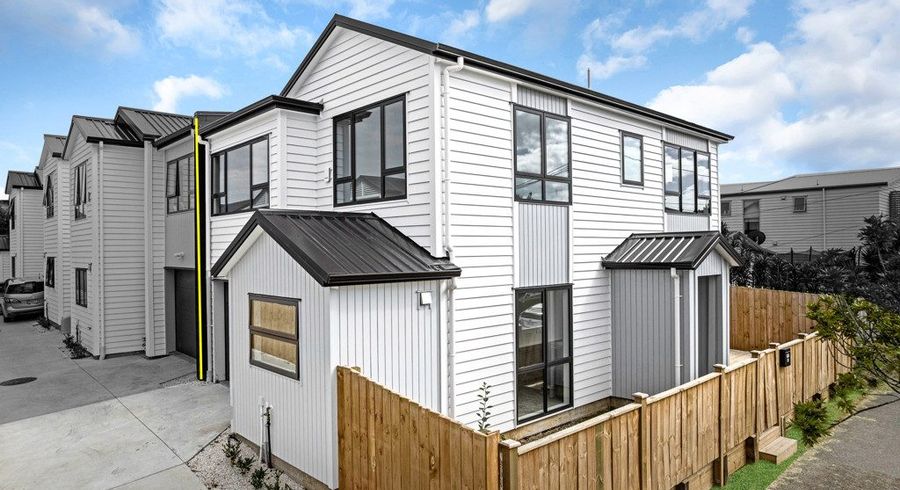  at 15A Holland Avenue, Point England, Auckland City, Auckland