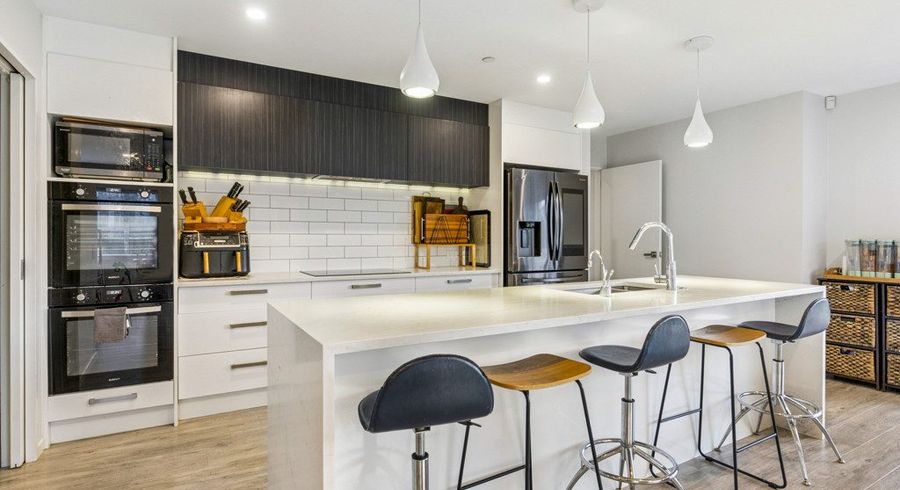  at 220 Forest Hill Road, Waiatarua, Waitakere City, Auckland