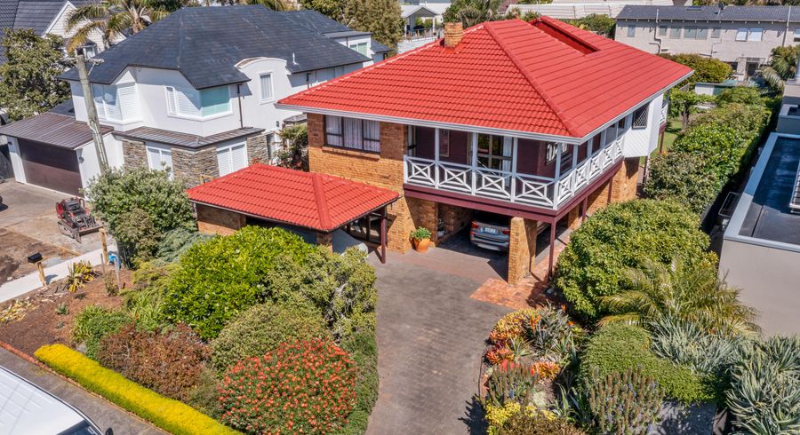  at 16 Cecil Road, Milford, Auckland