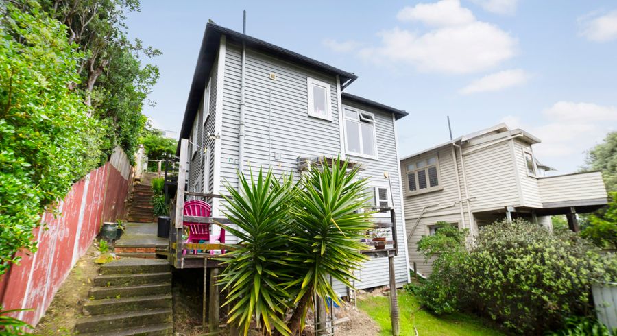 at 7 Jackson Street, Island Bay, Wellington