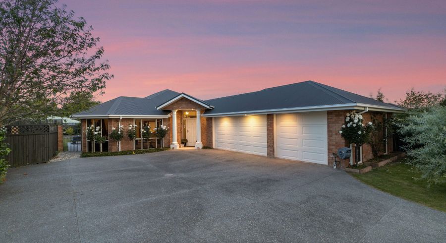  at 7 Coolspring Way, Redwood, Christchurch