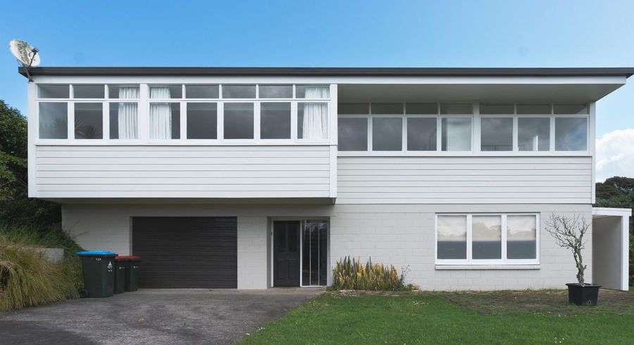  at 135 Gowing Drive, Meadowbank, Auckland