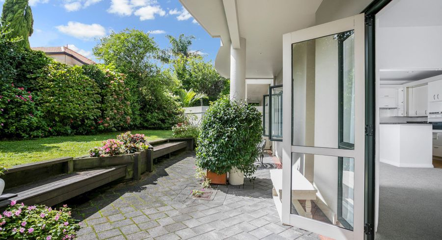  at 4/26 Clonbern Road, Remuera, Auckland