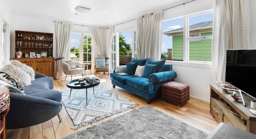 at 17 Scott Road, Stanmore Bay, Whangaparaoa