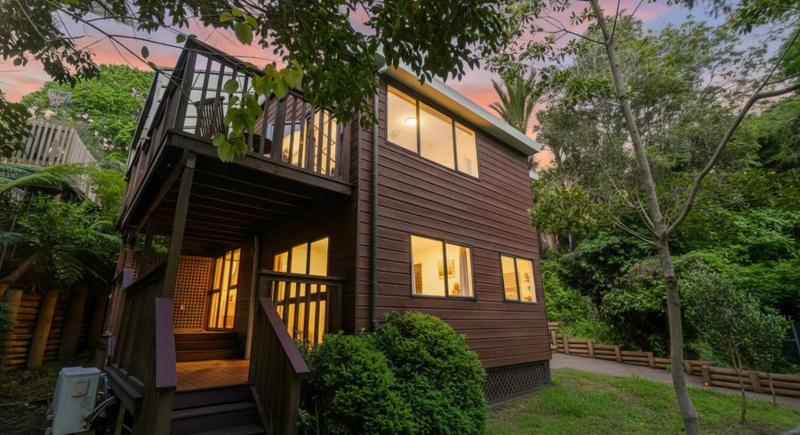  at 4/82 Bassett Road, Remuera, Auckland City, Auckland