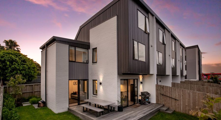  at 1028D Great North Road, Point Chevalier, Auckland