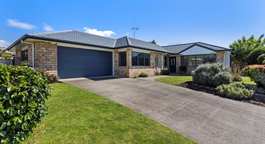  at 2 Ranfurly Terrace, Pyes Pa, Tauranga