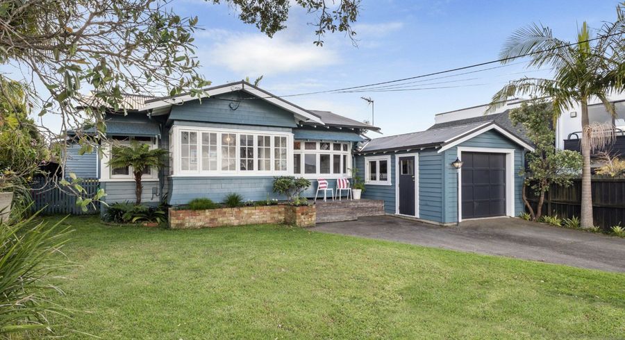  at 1/92 Norwood Road, Bayswater, Auckland