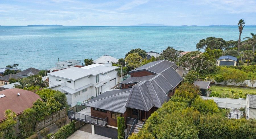 at 35 Rothesay Bay Road, Rothesay Bay, Auckland