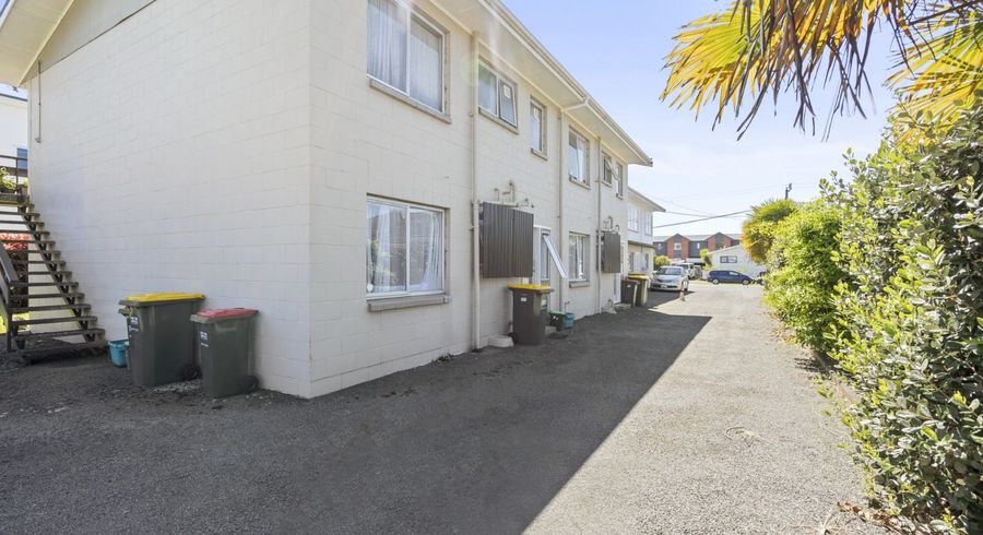  at 2/45 York Street, Hamilton East, Hamilton, Waikato