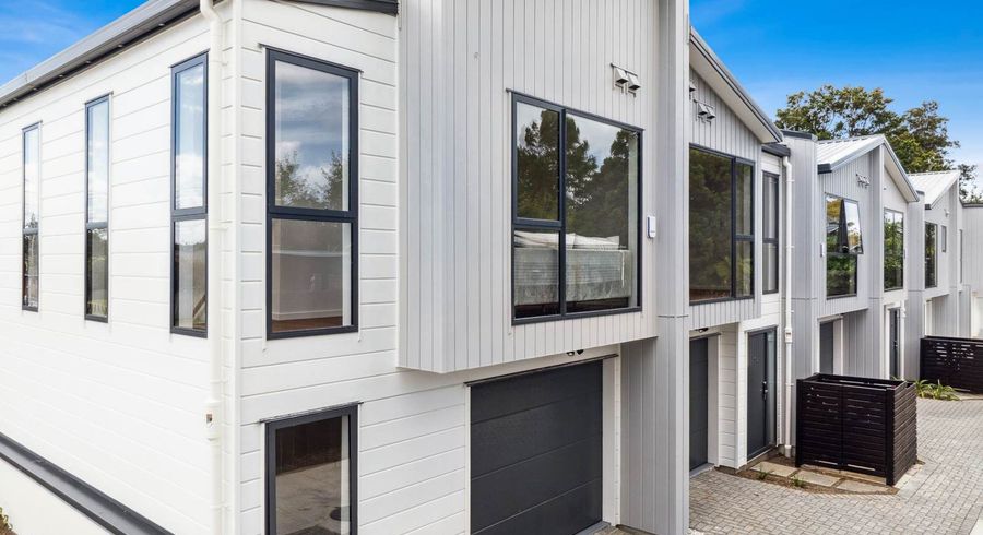  at Lot 4/10 Powell Place, Henderson, Waitakere City, Auckland