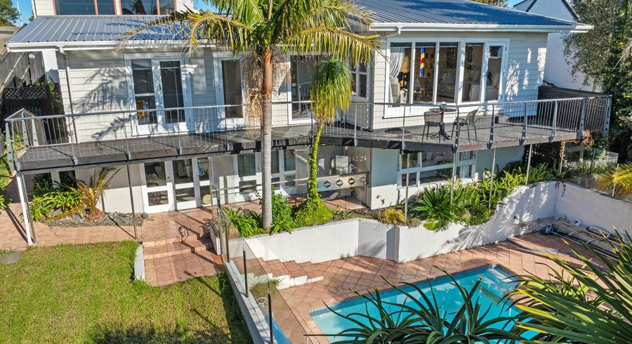  at 943 East Coast Road, Torbay, North Shore City, Auckland