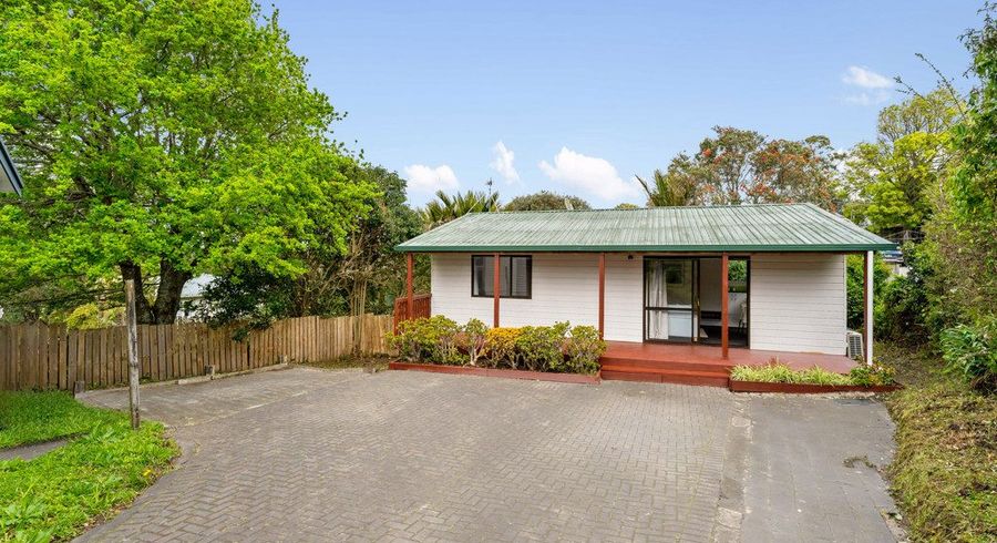  at 2/298 Glenfield Road, Glenfield, North Shore City, Auckland