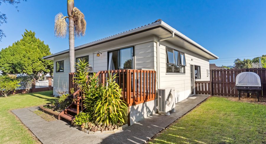  at 2/1 Silverstone Place, Henderson, Auckland