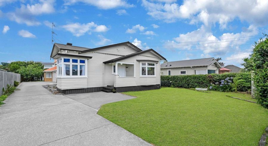  at 15A Somerset Road, Mount Roskill, Auckland City, Auckland