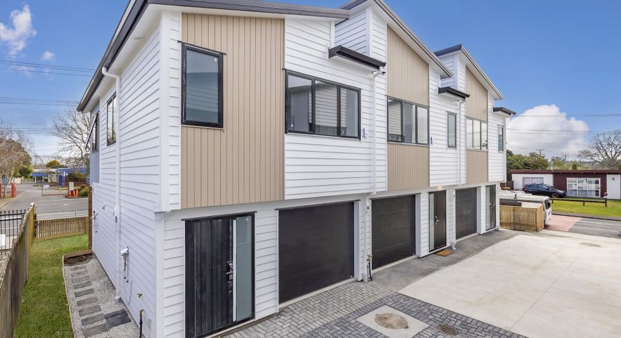  at 57B Rathgar Road, Henderson, Waitakere City, Auckland