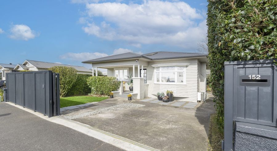  at 152 Garnet Road, Westmere, Auckland