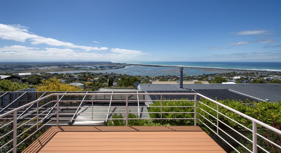  at 2/17 Belleview Terrace, Mount Pleasant, Christchurch