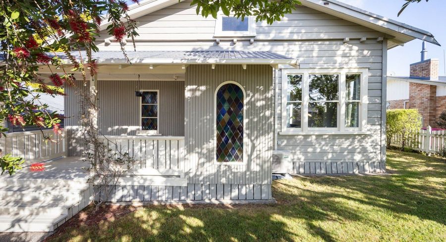  at 31 Forest Lake Road, Forest Lake, Hamilton, Waikato