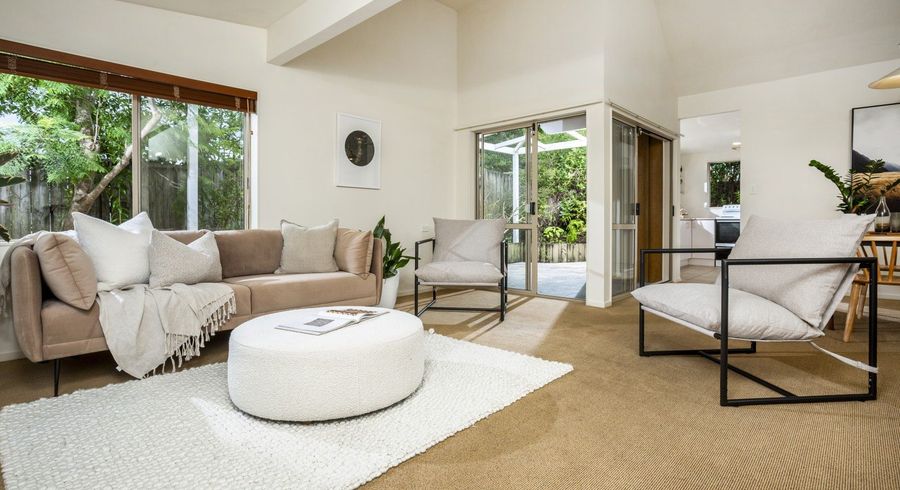  at 2/34 Waipuia Place, Greenhithe, Auckland