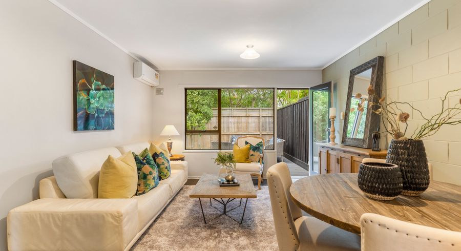  at 11/16 Knight Avenue, Mount Albert, Auckland