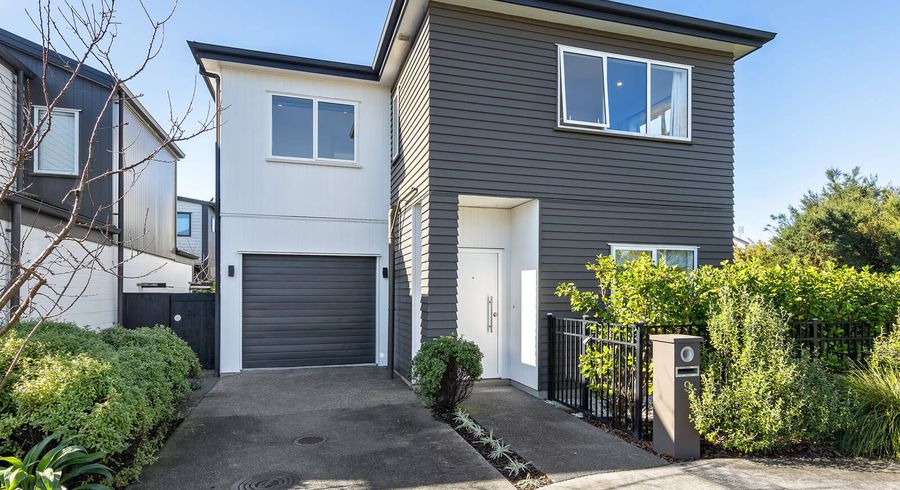  at 9 Manaaki Circle, Wai o Taiki Bay, Auckland