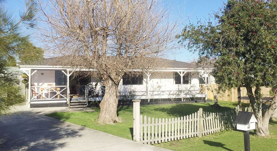  at 19 Fourth View Avenue, Beachlands, Manukau City, Auckland