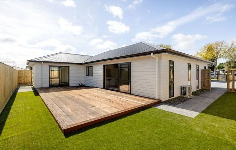  at 18 Mount View Rd, Melville, Hamilton, Waikato