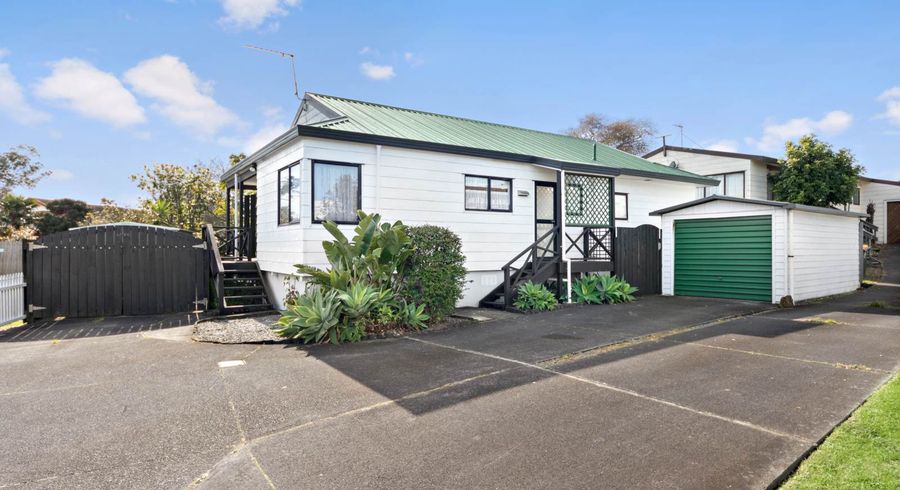  at 1/25 De Quincey Terrace, Highland Park, Auckland