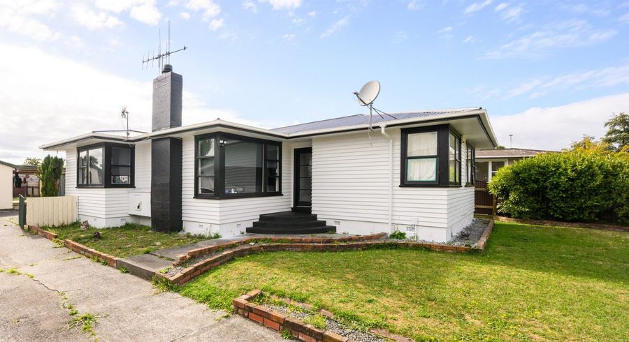  at 27 Aspiring Avenue, Milson, Palmerston North