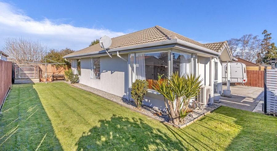  at 2/50 Shannon Place, Belfast, Christchurch