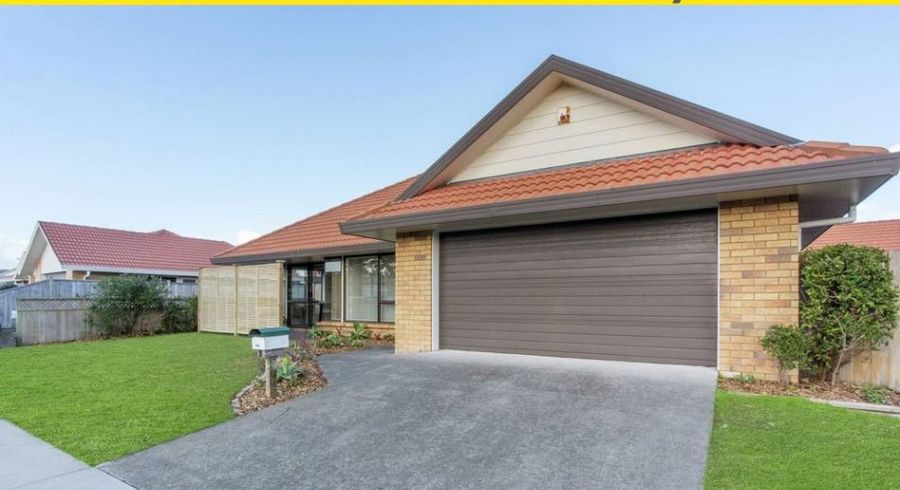  at 1/52 Millhouse Drive, Northpark, Auckland