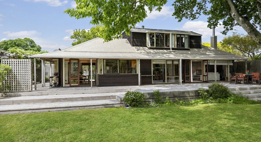  at 425 Fergusson Drive, Heretaunga, Upper Hutt