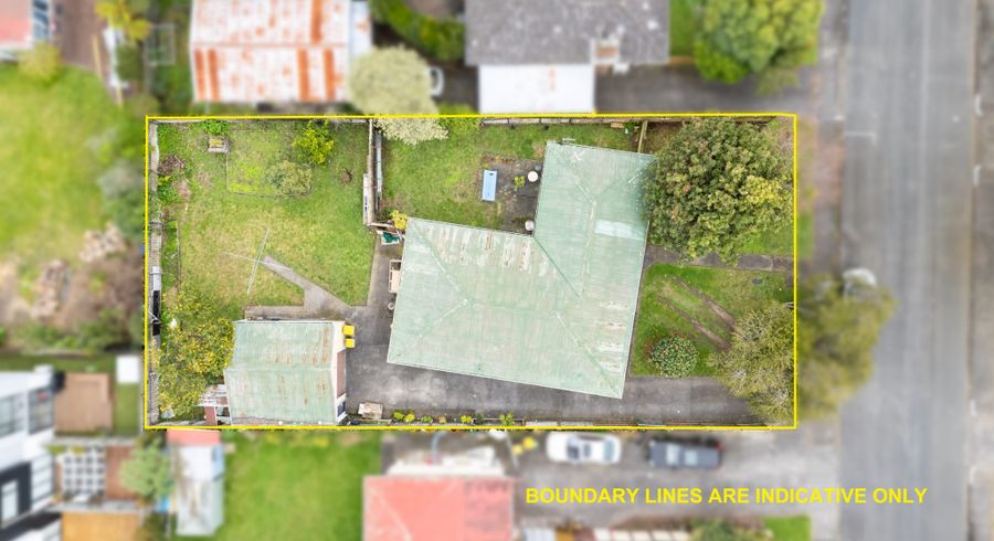  at 40 Te Kanawa Crescent, Henderson, Auckland