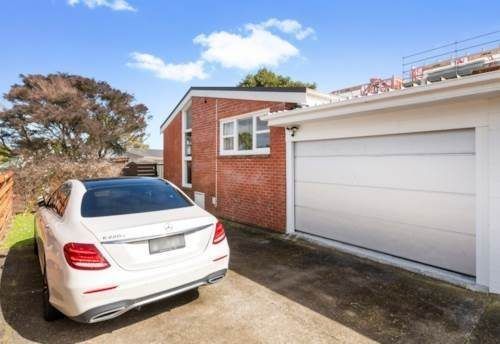  at 2/187 Bucklands Beach Road, Bucklands Beach, Manukau City, Auckland