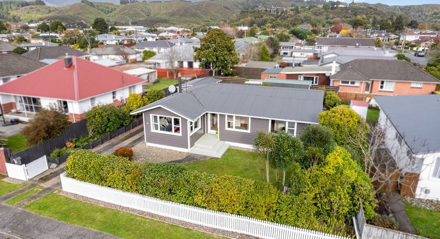  at 32 Clouston Park Road, Clouston Park, Upper Hutt, Wellington