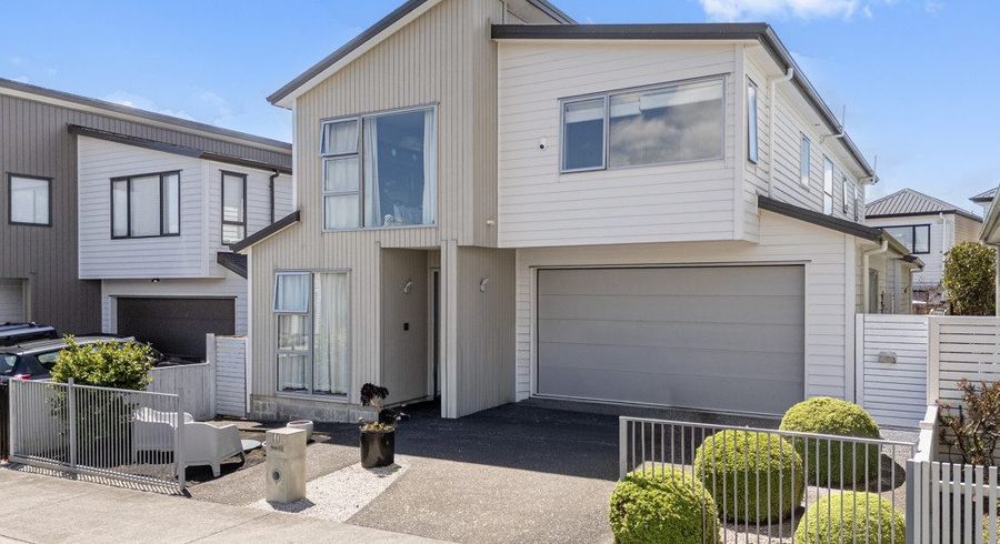  at 10 Roa Avenue, Hobsonville, Waitakere City, Auckland