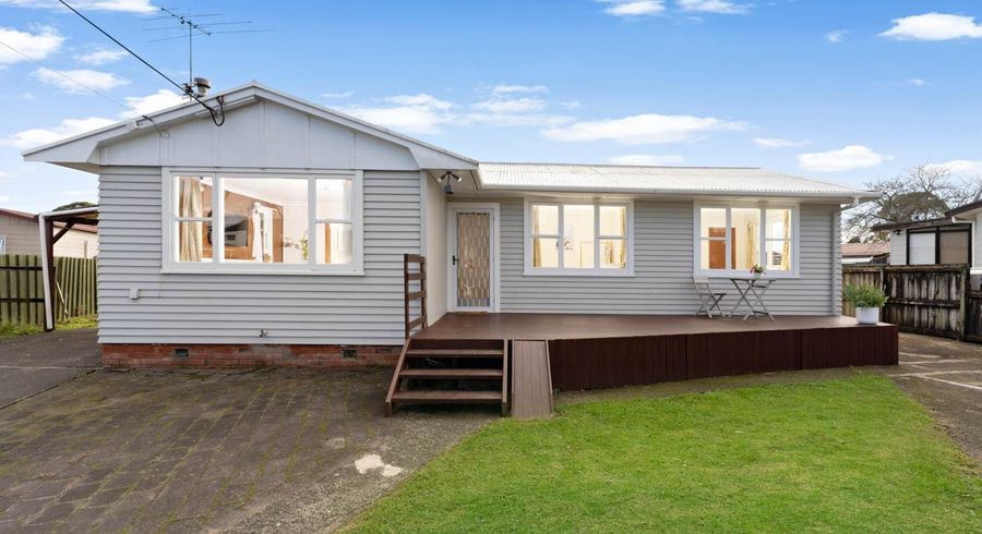  at 9 Harry Ward Place, Henderson, Waitakere City, Auckland